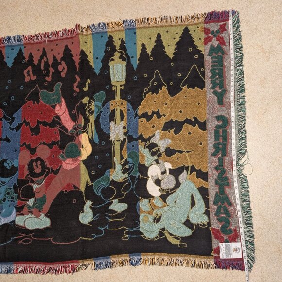 Disney & Co. Mickey & Friends Merry Christmas Caroling Cotton Throw Blanket - Picture 12 of 15